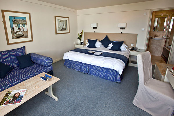 Superior twin or double bedroom.